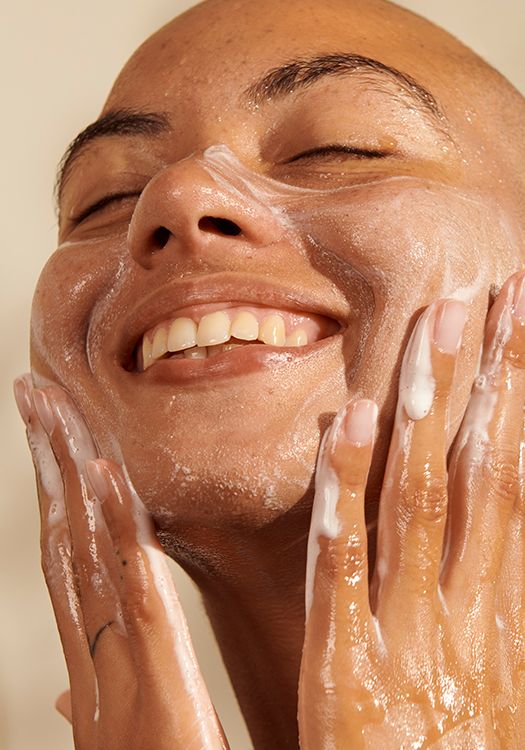 Нежен почистващ гел за лице Витамин Е 125 ml