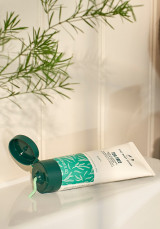 Маска за лице с глина Чаено дърво 75 ml