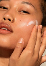 Kрем за лице Skin Defence Light SPF50 60 ml