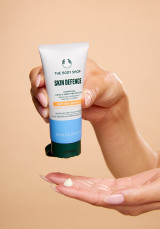 Слънцезащитен крем за ръце и тяло Skin Defence SPF 50 30 ml